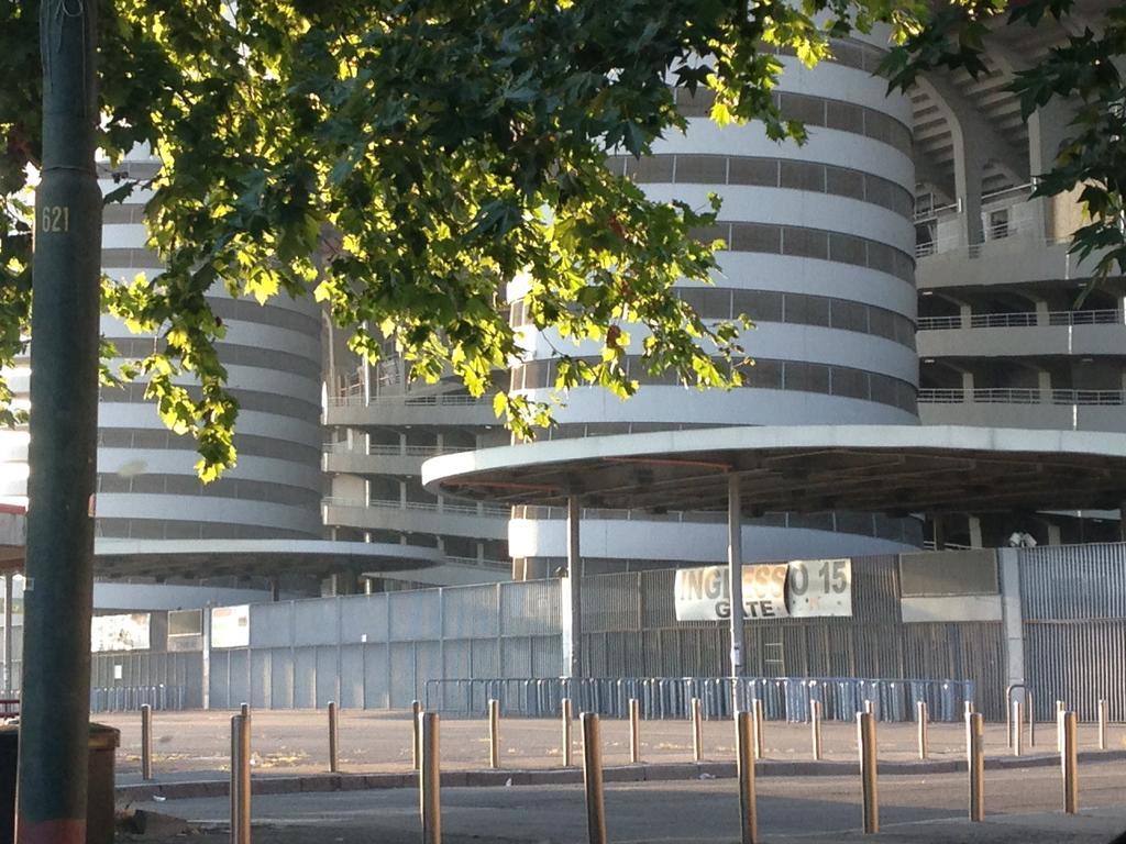 San Siro Apartment Milão Exterior foto